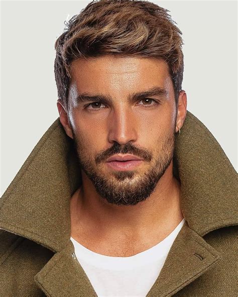 Mariano DiVaio .